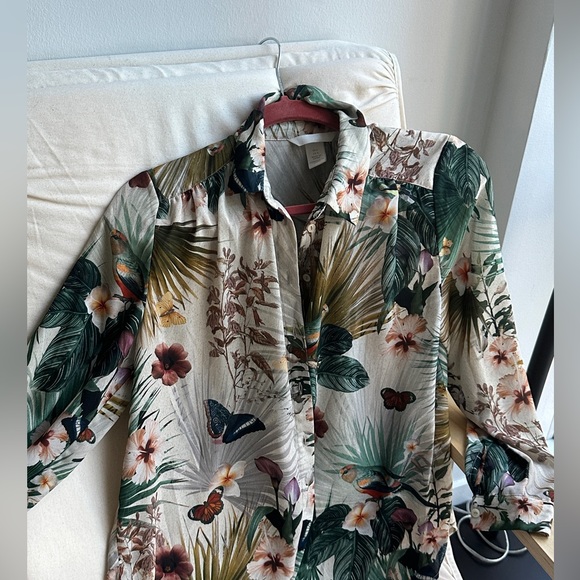 Birds & Butterfulies Shirt🦋 - Picture 1 of 5